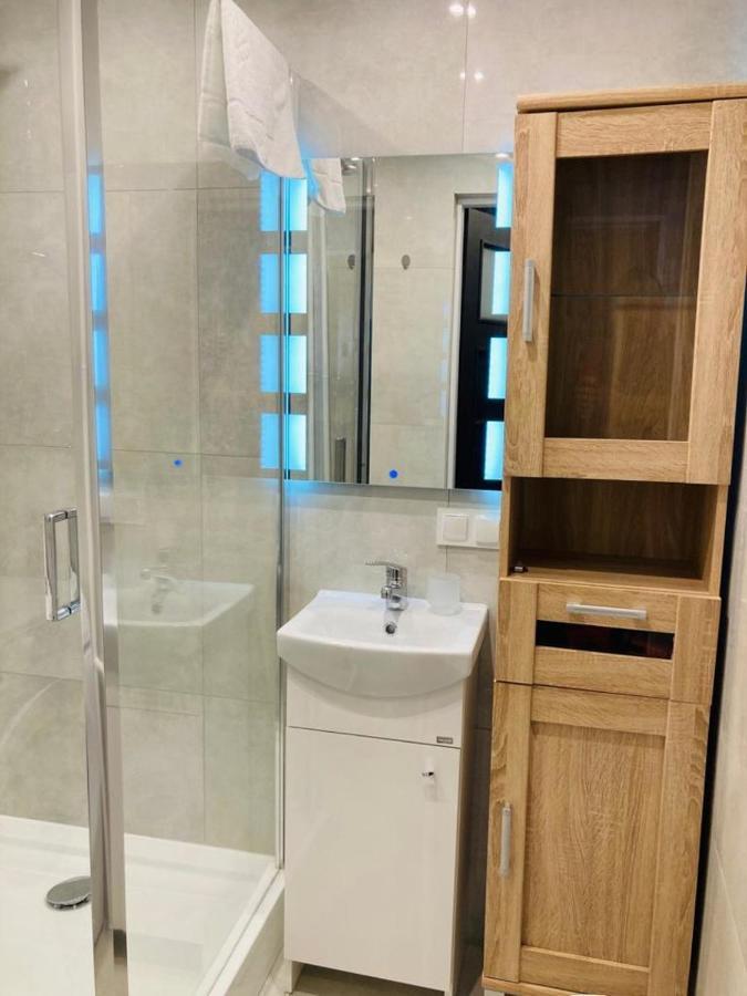 Apartamenty Every Sky Plac Ratuszowy 30 옐레니아구라 외부 사진